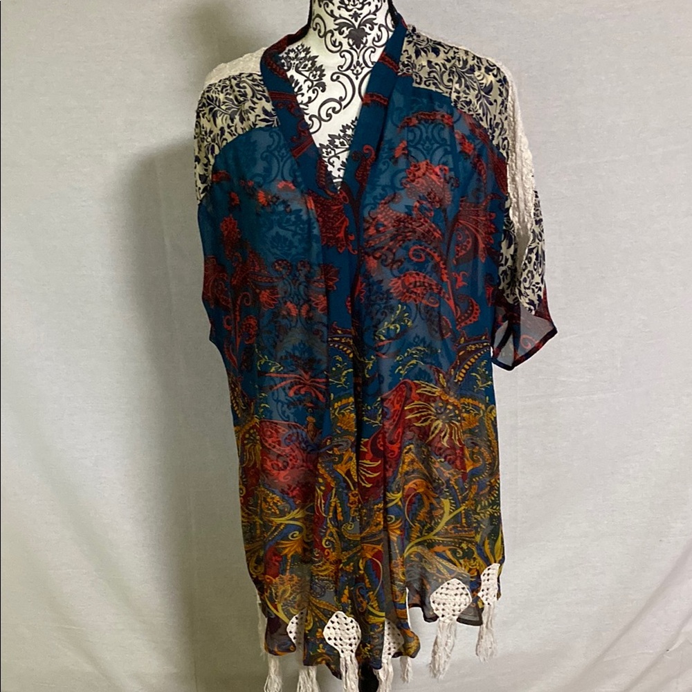 Gimmicks by BKE Multicolor Kimono Good Condition other than a stain on the lace